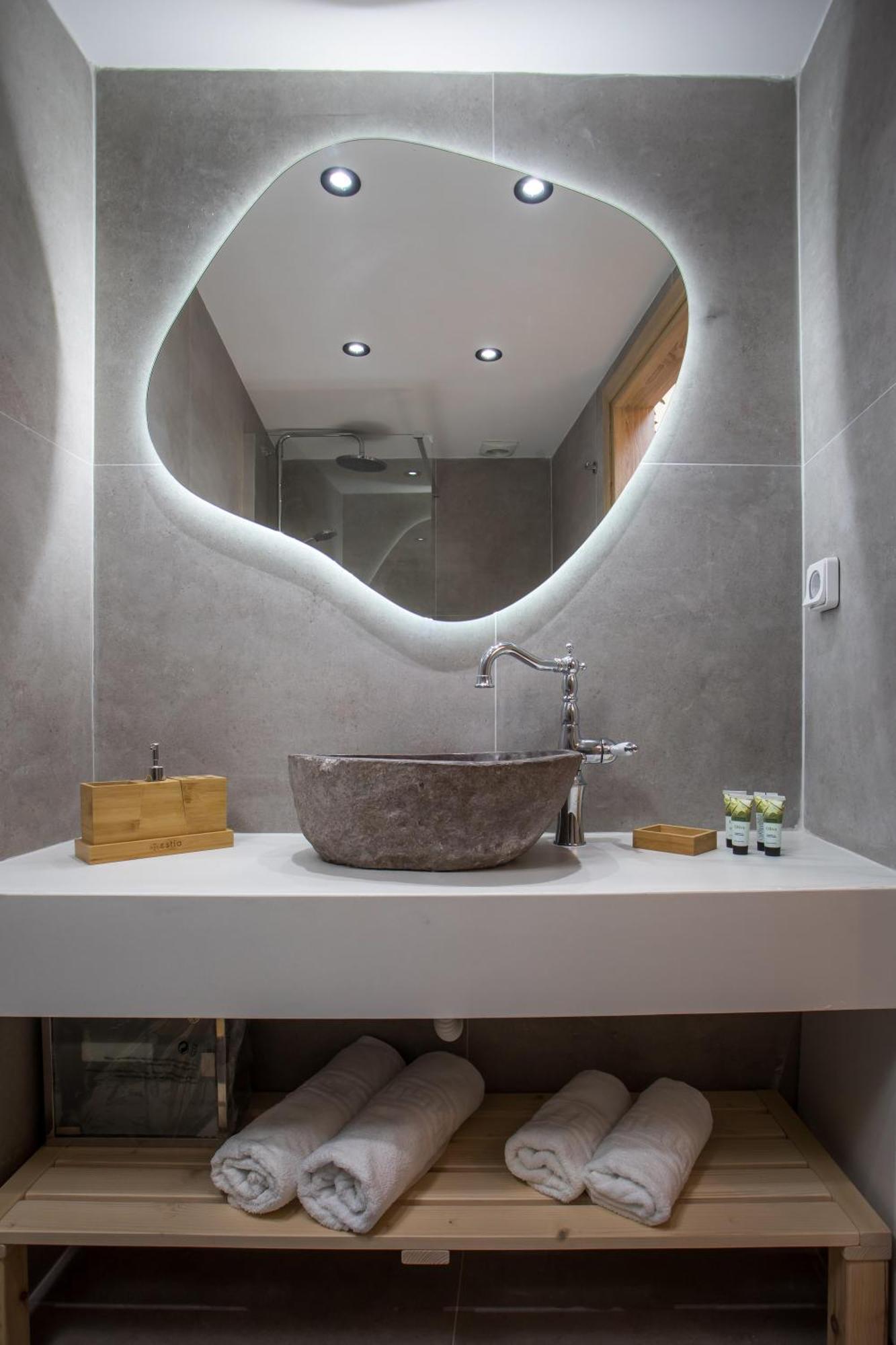 Villa Alexandras Stone House Rhodes City Esterno foto